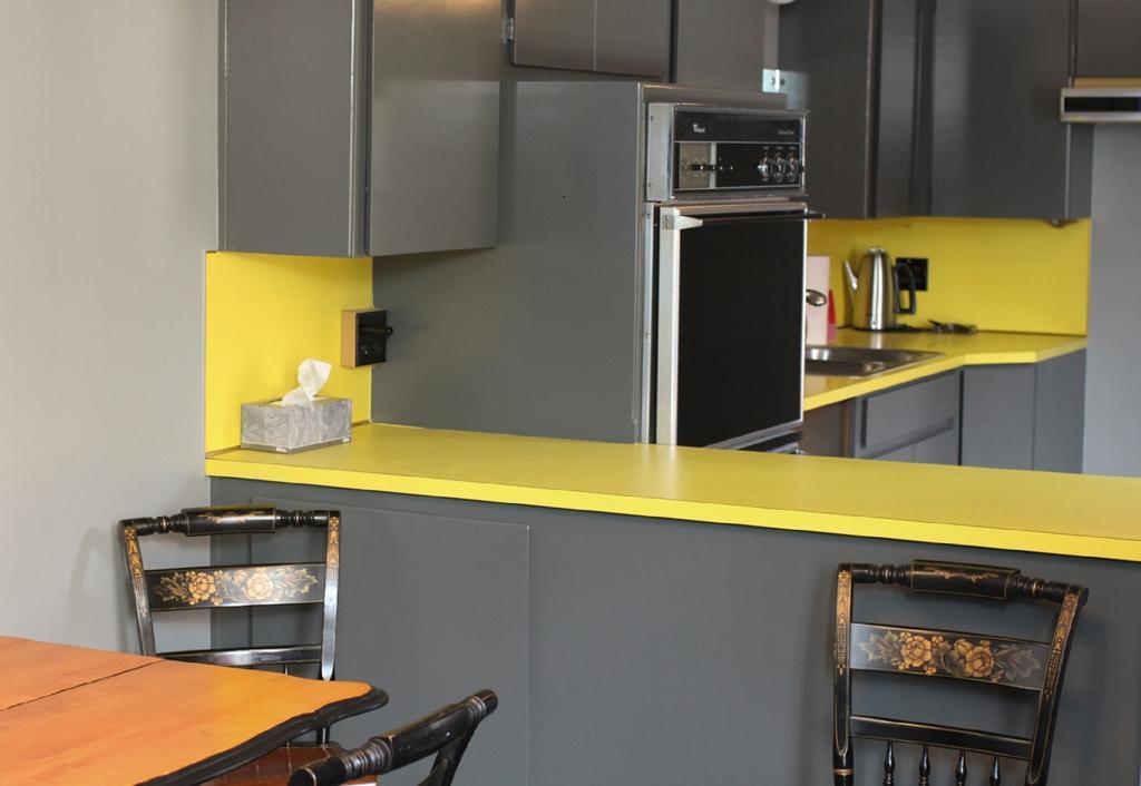 Lux Rooms Wallace Bagian luar foto